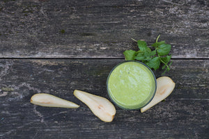 Herbstlicher Birnen-Bananen Smoothie mit Zimt Autumn Pear-Banana Smoothie with Cinnamon